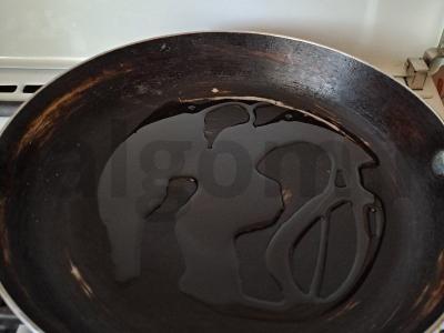 Varškėčiai su džiovintais slyvomis ir cinamonu Žingsnis 13