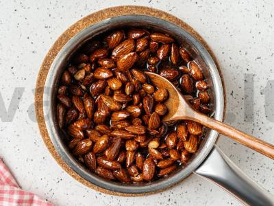 Riešutai cukraus glazūroje Žingsnis 4