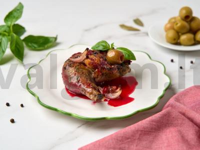 Vištiena su vyšnių padažu pagrindine nuotrauka