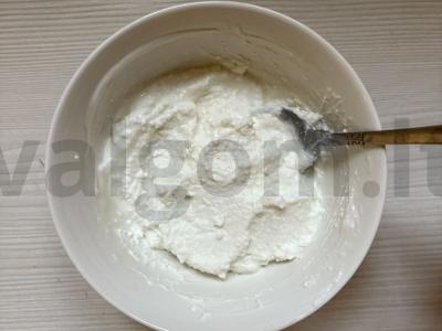 Varškės dubuo su muesli ir gervuogėmis Žingsnis 3