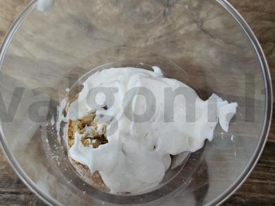 Desertas stiklinėje su mėtų meduoliais Žingsnis 3