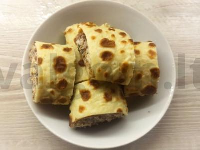 Blynų ritinys su rūkytomis vištienos ir grikių pagrindine nuotrauka