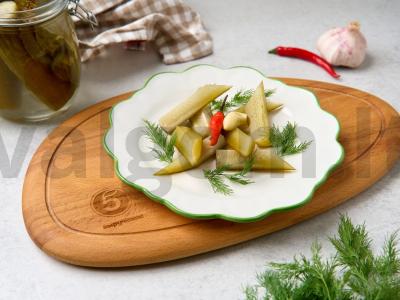 Marinuoti agurkai „Meduoliai“ pagrindine nuotrauka