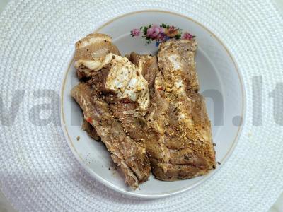 Skani kiaulienos šonkaulių šašlykas Žingsnis 1