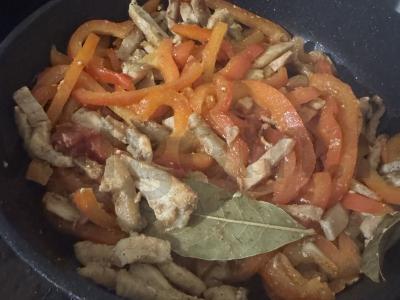 Vištiena su udon makaronais ir daržovėmis Žingsnis 3