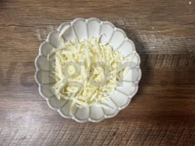 Adžarų hachapuri su suluguni sūriu orkaitėje Žingsnis 1