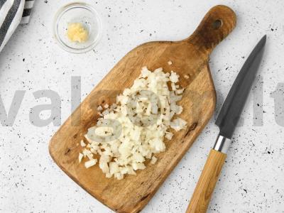 Jautienos kotletai su agurkais Žingsnis 1