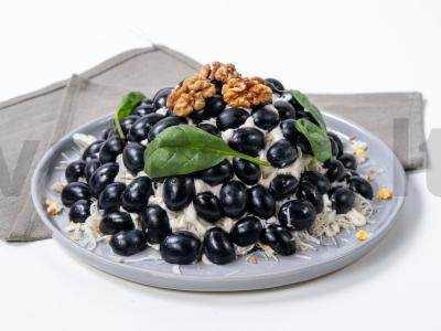 Vištienos ir vynuogių salotas pagrindine nuotrauka