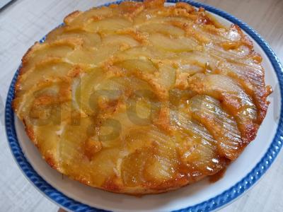 Tarte Tatin su obuoliais arbatai pagrindine nuotrauka