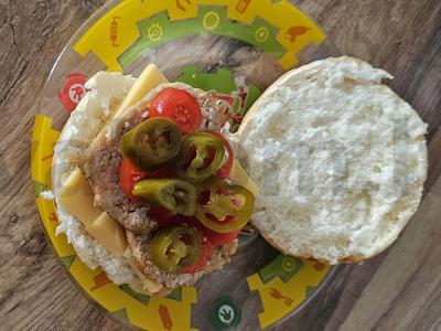 Hamburgeris su kotletu ir jalapeño Žingsnis 3