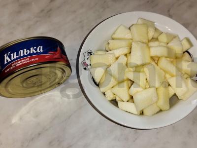 Pupelių sriuba su konservuota silke, kepta aštriame pomidorų padaže Žingsnis 2