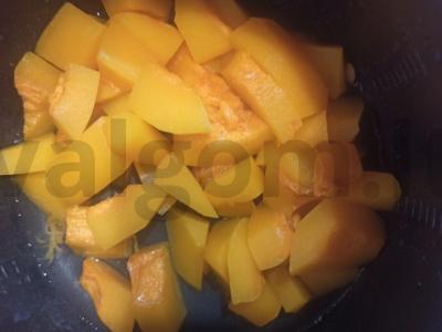 Moliūgų košė su kukurūzų kruopomis Žingsnis 1