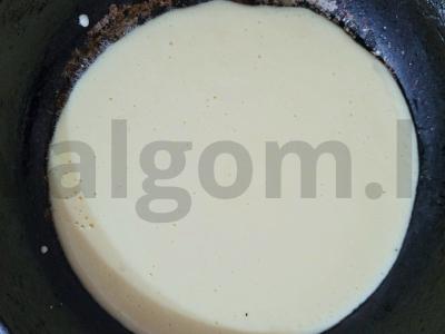 Švelnus blynelis ant rauginto pieno su uogomis Žingsnis 3