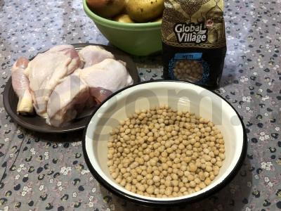 Bulvės su avinžirniais ir vištiena Žingsnis 1