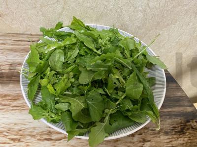 Salotas su halumi sūriu Žingsnis 1