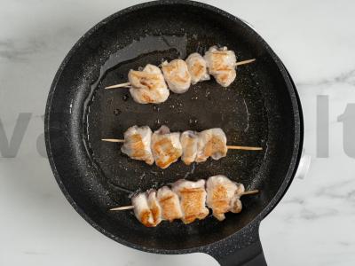 Vištienos krūtinėlės ritinėliai Žingsnis 5