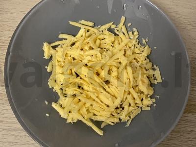 Kepti vištienos faršo kotletai su sūriu Žingsnis 3