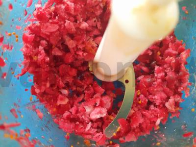 Karštas gėrimas su imbieru ir spanguolėmis Žingsnis 1