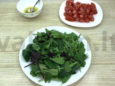 Salotas su straciatella ir medumi Žingsnis 3