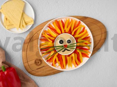 Hummusas „Leva“ su daržovių pjaustiniu pagrindine nuotrauka