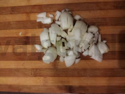 Dietinė troškinys puoduose Žingsnis 1