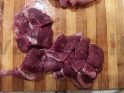 Dietinė troškinys puoduose Žingsnis 3