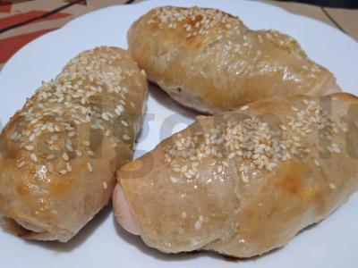 Dešrelės tešloje su jalapeño pipirais pagrindine nuotrauka