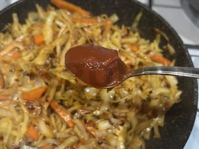 Troškinta kopūstai su morkomis Žingsnis 4