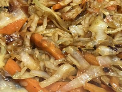 Troškinta kopūstai su morkomis pagrindine nuotrauka