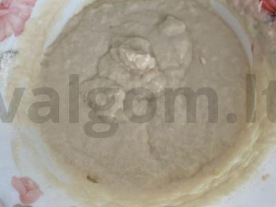 Blynai ant išrūginto pieno ir sausų mielių Žingsnis 5