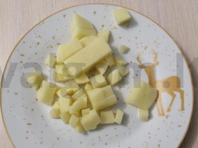 Sriuba su koldūnais ir kukuliais „Metelica“ Žingsnis 3