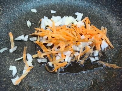 Sultinys su dešrelėmis Žingsnis 1