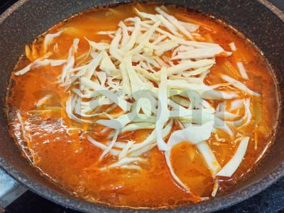 Sultinys su dešrelėmis Žingsnis 5