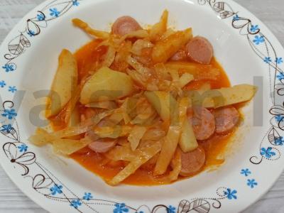 Sultinys su dešrelėmis pagrindine nuotrauka