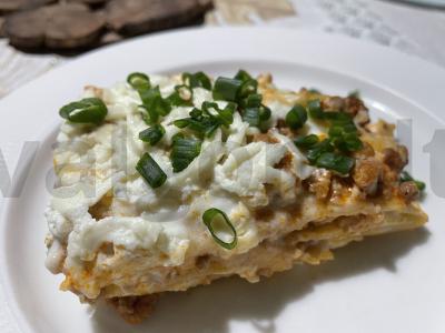 Lasagna su kiaulienos faršu ir sūriu pagrindine nuotrauka