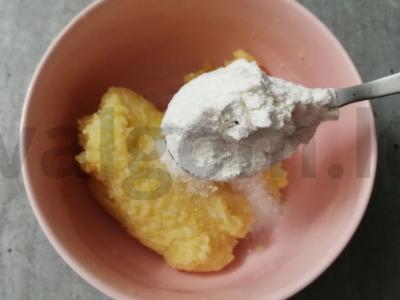 Saldžios kukurūzų kotletai Žingsnis 3