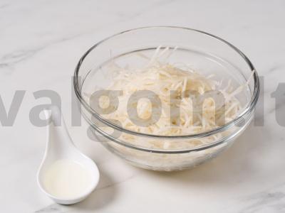 Daikon salotos su ridikėliais Žingsnis 2