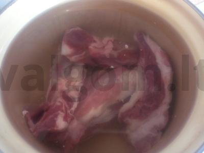 Aštrus grikių sriuba su pomidorų pasta Žingsnis 1