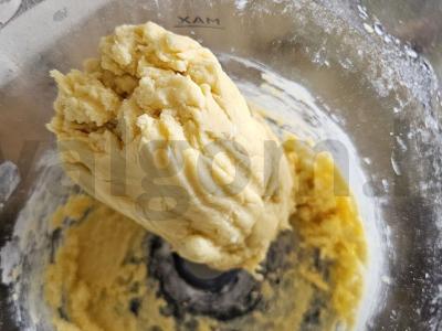 Mini kišas su mėsa ir pomidorais Žingsnis 2