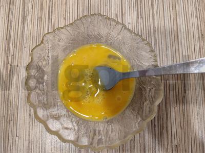 Trikampiai iš sluoksniuoto tešlos su persikų įdaru Žingsnis 2