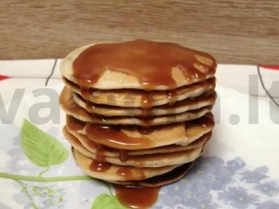 Pankekai su pienu be kiaušinių pagrindine nuotrauka