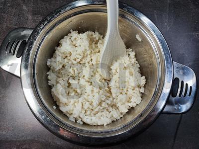 Kim bap su daržovėmis ir dešrelėmis Žingsnis 1