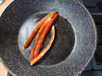 Kim bap su daržovėmis ir dešrelėmis Žingsnis 3