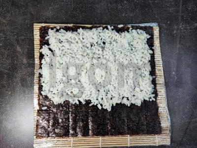 Kim bap su daržovėmis ir dešrelėmis Žingsnis 4