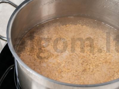 Vegetariškas raugintų agurkų sriuba su perlinėmis kruopomis Žingsnis 7