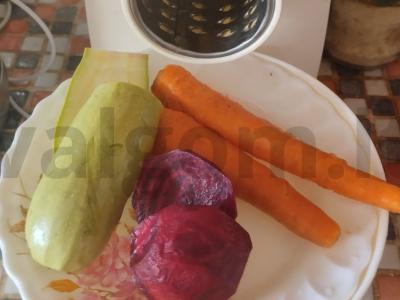 Vitaminų salotas „Tarka“ Žingsnis 1