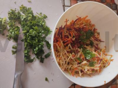 Vitaminų salotas „Tarka“ Žingsnis 3