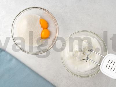 Vaisių keksiukai su vyšniomis Žingsnis 2