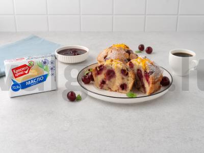 Vaisių keksiukai su vyšniomis pagrindine nuotrauka