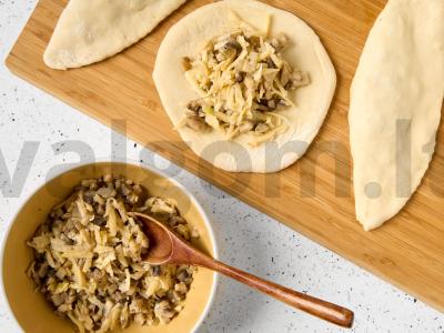 Čeburekai su grybais ir sūriu Žingsnis 5